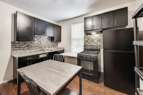 $249,000 | 7524 South Ellis Avenue, Chicago, IL 60619