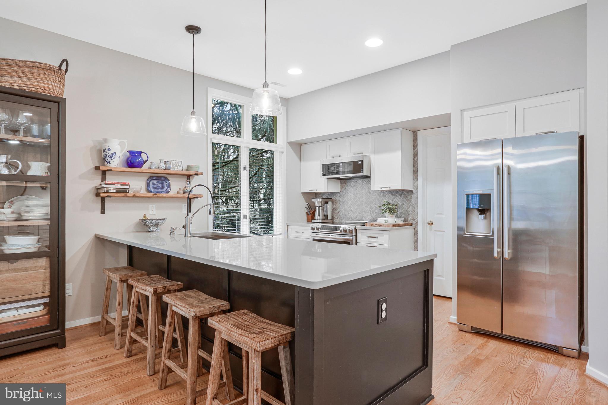 11540 Hemingway Drive Reston, VA 20194 - Photo 9 of 35 ML - Kitchen/Dining