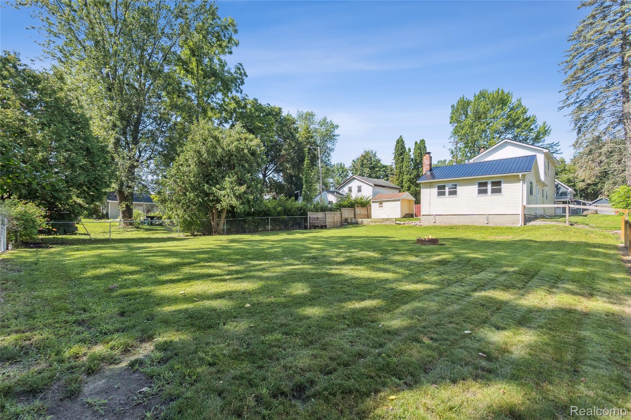 338 North Green Street Perry, MI 48872 - Photo 19 of 26 338-N-Green-St-Perry-MI-48872-WindowStill-51.jpg