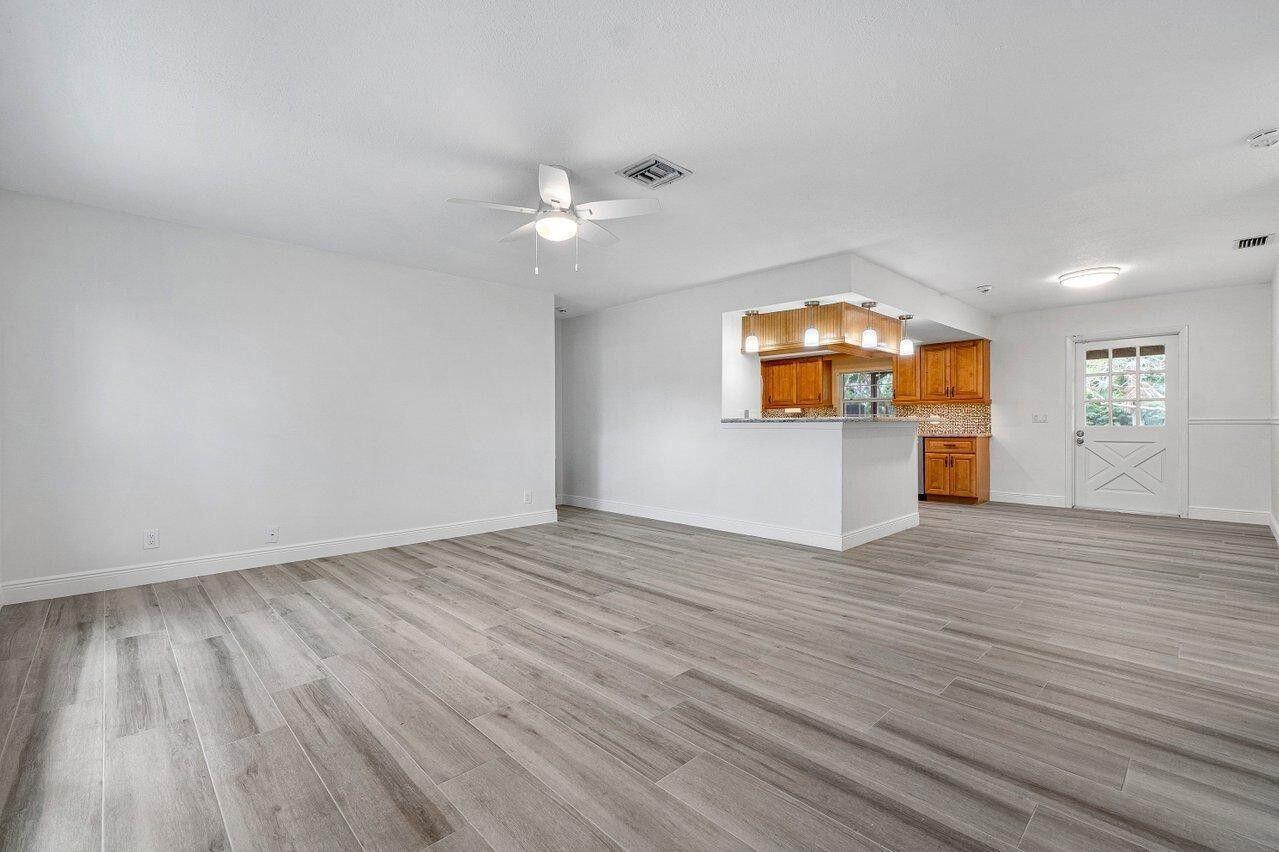 5567 2nd Road Lake Worth, FL 33467 - Photo 9 of 13 Living room