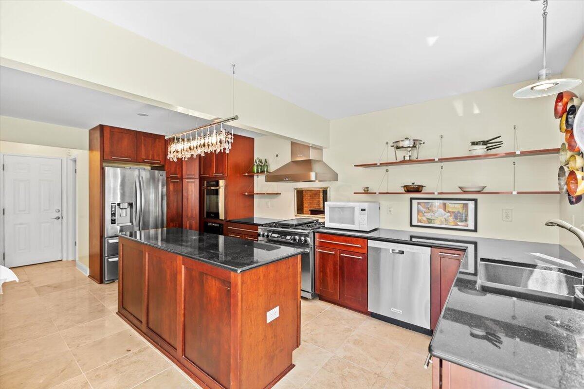 2741 Zollinger Road Columbus, OH 43221 - Photo 9 of 42 13-Kitchen