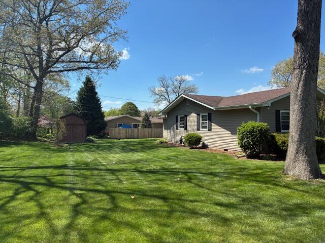 546 Gardenia Street Southeast De Motte, IN 46310 - Photo 3 of 34 640x480