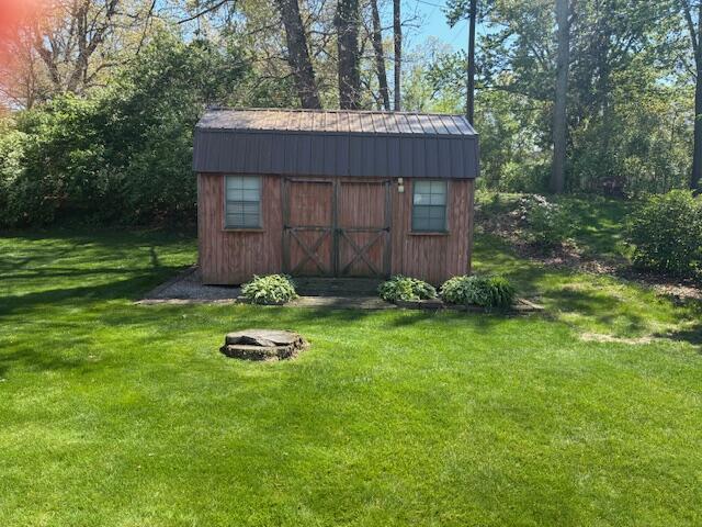 546 Gardenia Street Southeast De Motte, IN 46310 - Photo 4 of 34 640x480