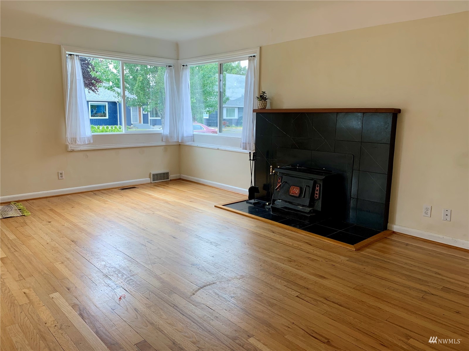 2762 Maple Street Longview, WA 98632 - Photo 8 of 36 Gallery Image 8