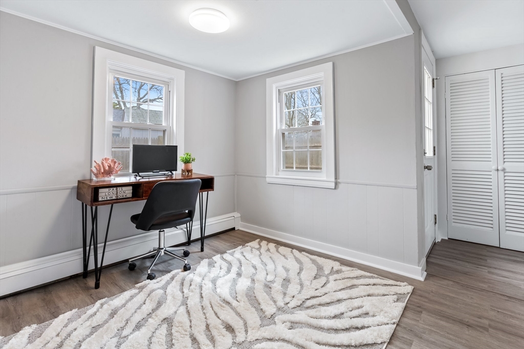 536 Strawberry Hill Road Barnstable, MA 02632 - Photo 7 of 27 Gallery Image 7