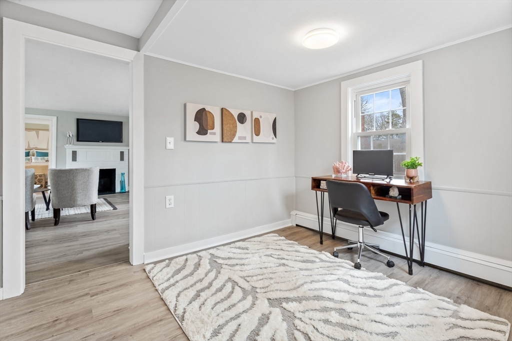 536 Strawberry Hill Road Barnstable, MA 02632 - Photo 8 of 27 Gallery Image 8