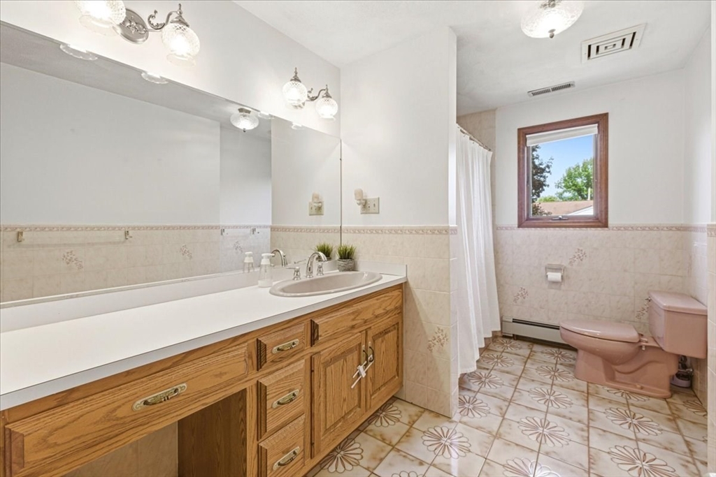 27 Feeney Road Norwood, MA 02062 - Photo 15 of 32