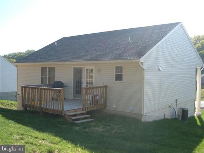 408 Whispering Wind Road Hancock, MD 21750 - Photo 2 of 16 Exterior (Rear)