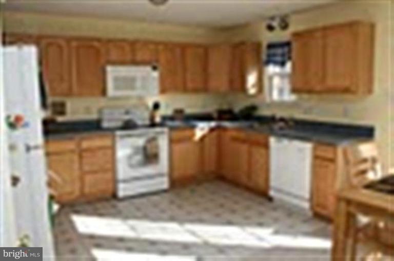 408 Whispering Wind Road Hancock, MD 21750 - Photo 3 of 16 Kitchen