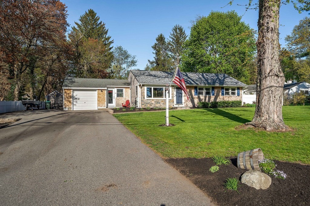 28 Riverside Circle Marshfield, MA 02050 - Photo 2 of 38