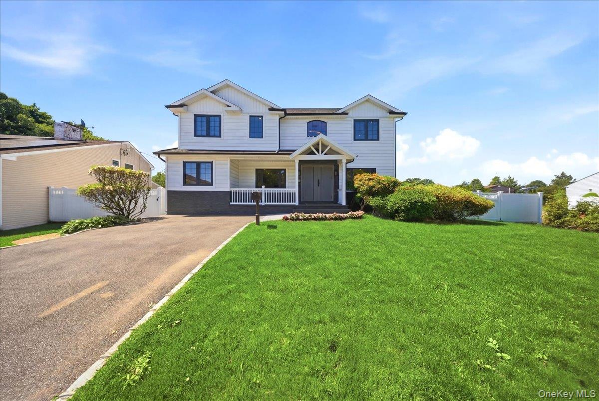 2 Elf Road Syosset, NY 11791 - Photo 1 of 32