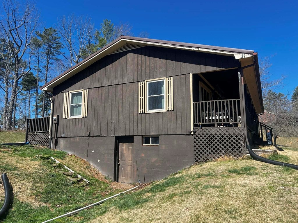 5167 Ivanhoe Road Fries, VA 24330 - Photo 6 of 27 Gallery Image 6