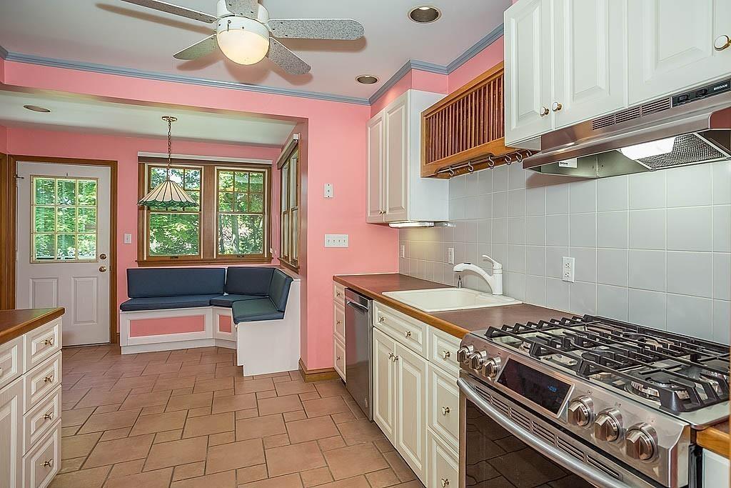 48 Woodside Road Winchester, MA 01890 - Photo 14 of 38 Gallery Image 14