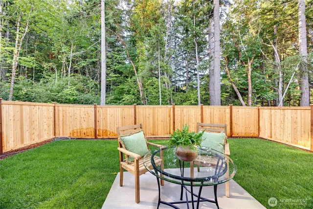 $572,950 | 266 Northeast Shadowhawk Lane, Bremerton, WA 98311