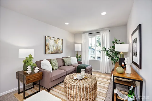 $572,950 | 266 Northeast Shadowhawk Lane, Bremerton, WA 98311