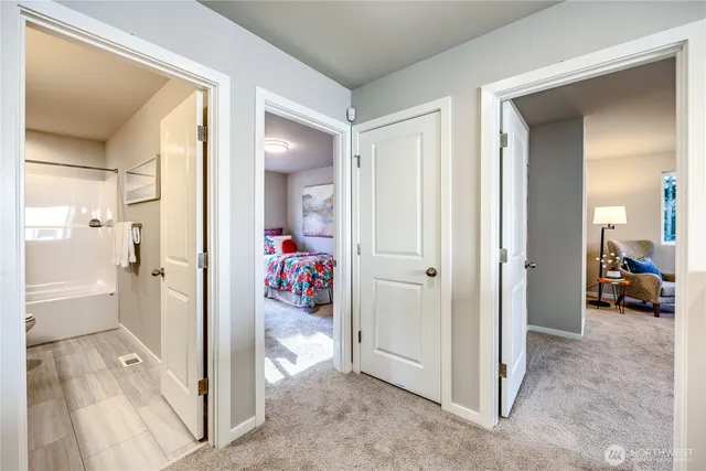 $572,950 | 266 Northeast Shadowhawk Lane, Bremerton, WA 98311