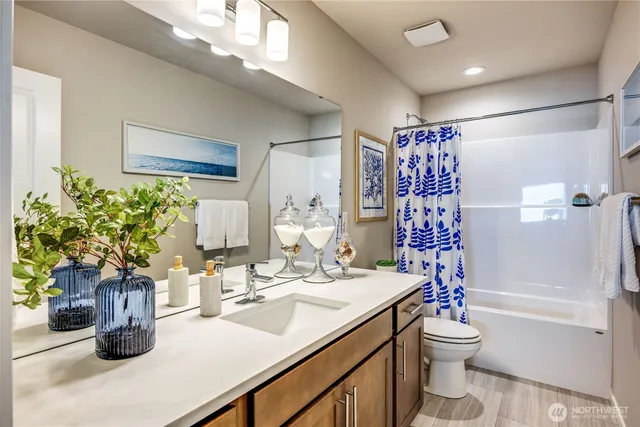 $572,950 | 266 Northeast Shadowhawk Lane, Bremerton, WA 98311