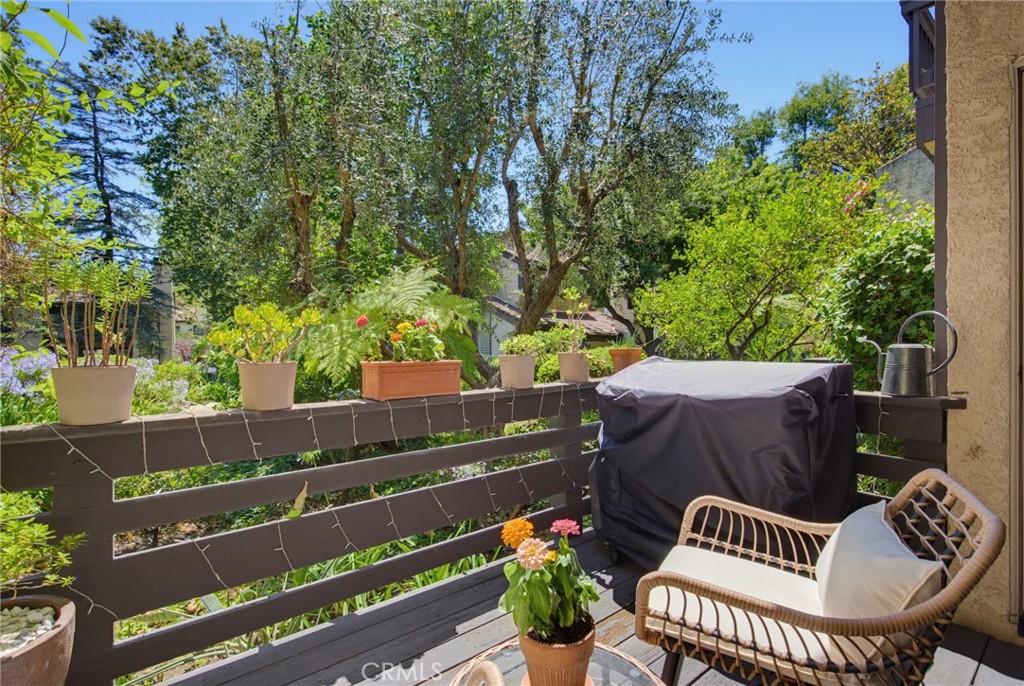 21901 Burbank Boulevard Woodland Hills, CA 91367 - Photo 20 of 30