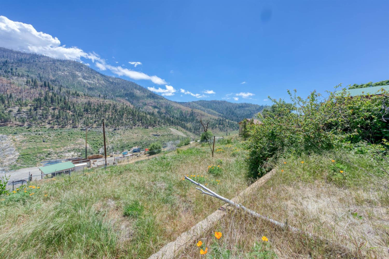 55362 Point Road Big Creek, CA 93605 - Photo 17 of 36