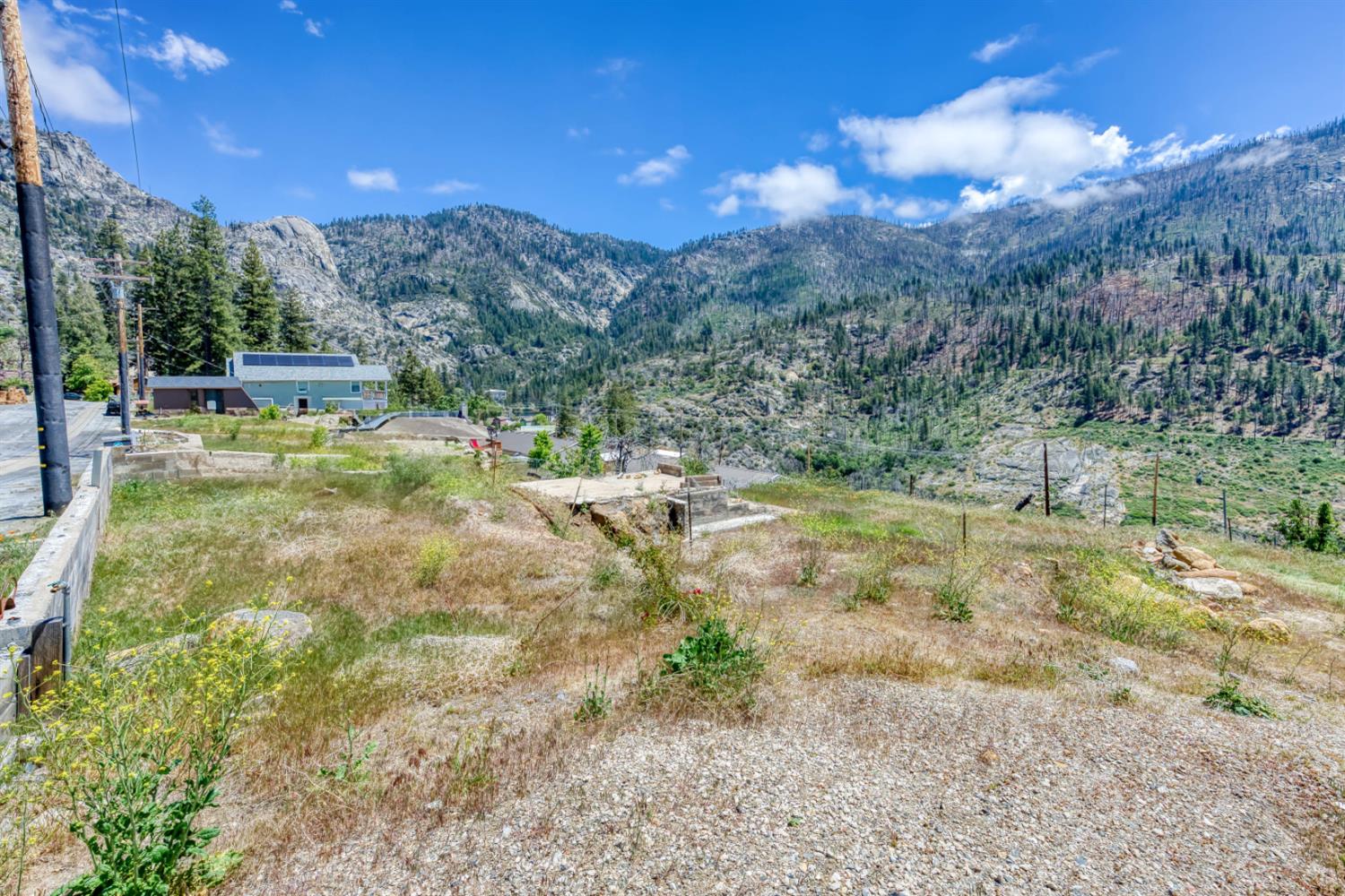 55362 Point Road Big Creek, CA 93605 - Photo 2 of 36