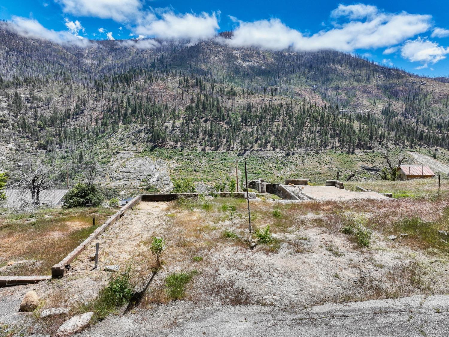 55362 Point Road Big Creek, CA 93605 - Photo 25 of 36