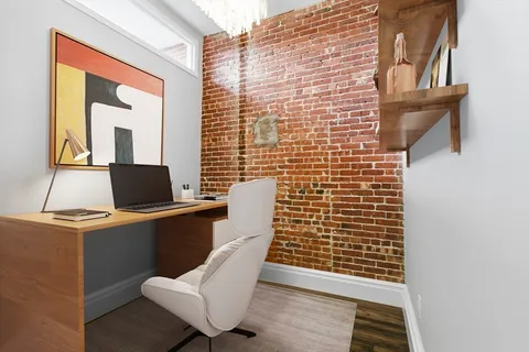 $1,695,000 | 34 Commonwealth Avenue, Unit 4, Boston, MA 02116