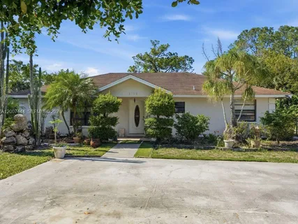 $424,999 | 1110 22nd Avenue Northeast, Naples, FL 34120