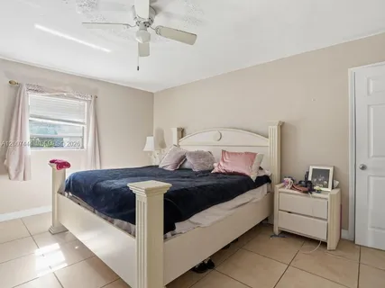 $424,999 | 1110 22nd Avenue Northeast, Naples, FL 34120