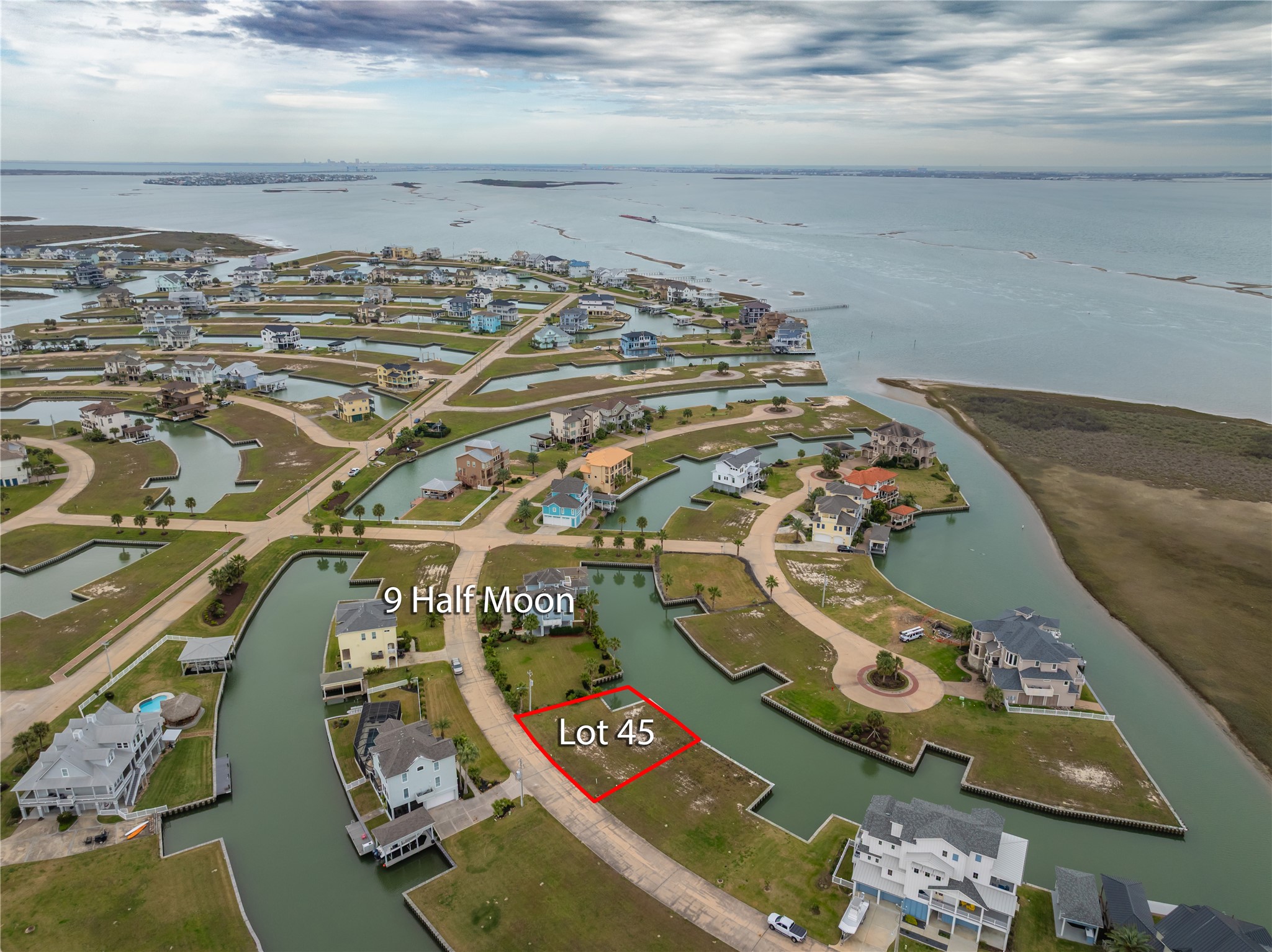 9 Half Moon Hitchcock, TX 77563 - Photo 2 of 39 view of a wooden floor