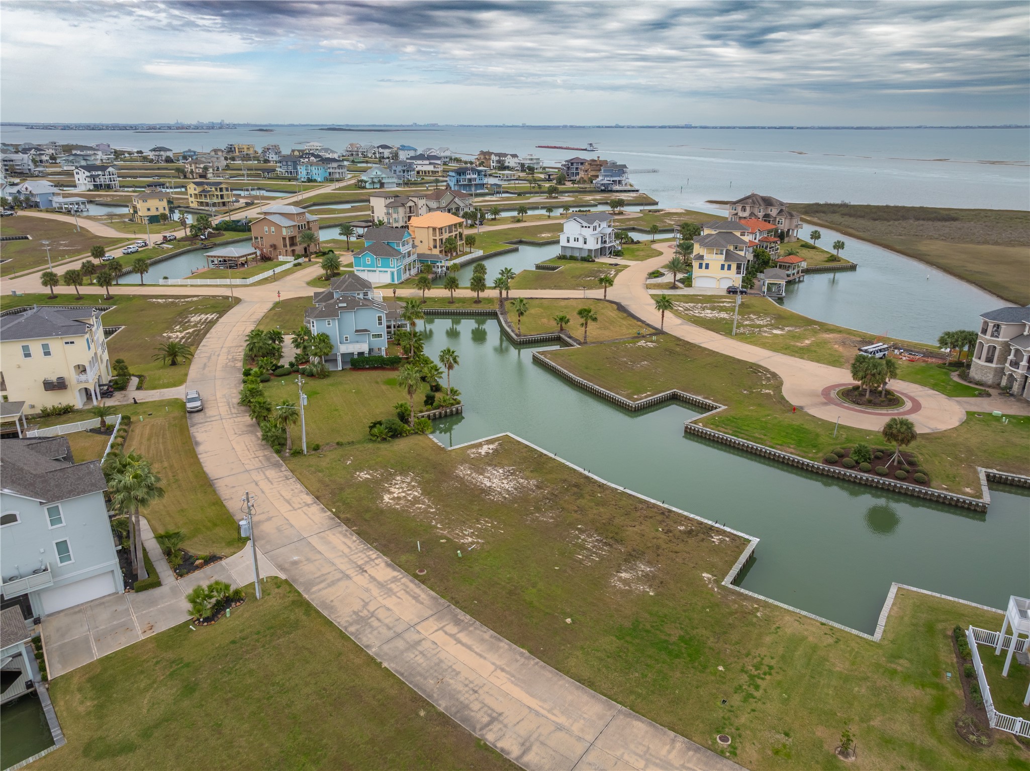 9 Half Moon Hitchcock, TX 77563 - Photo 32 of 39 an aerial view of residential houses with outdoor space