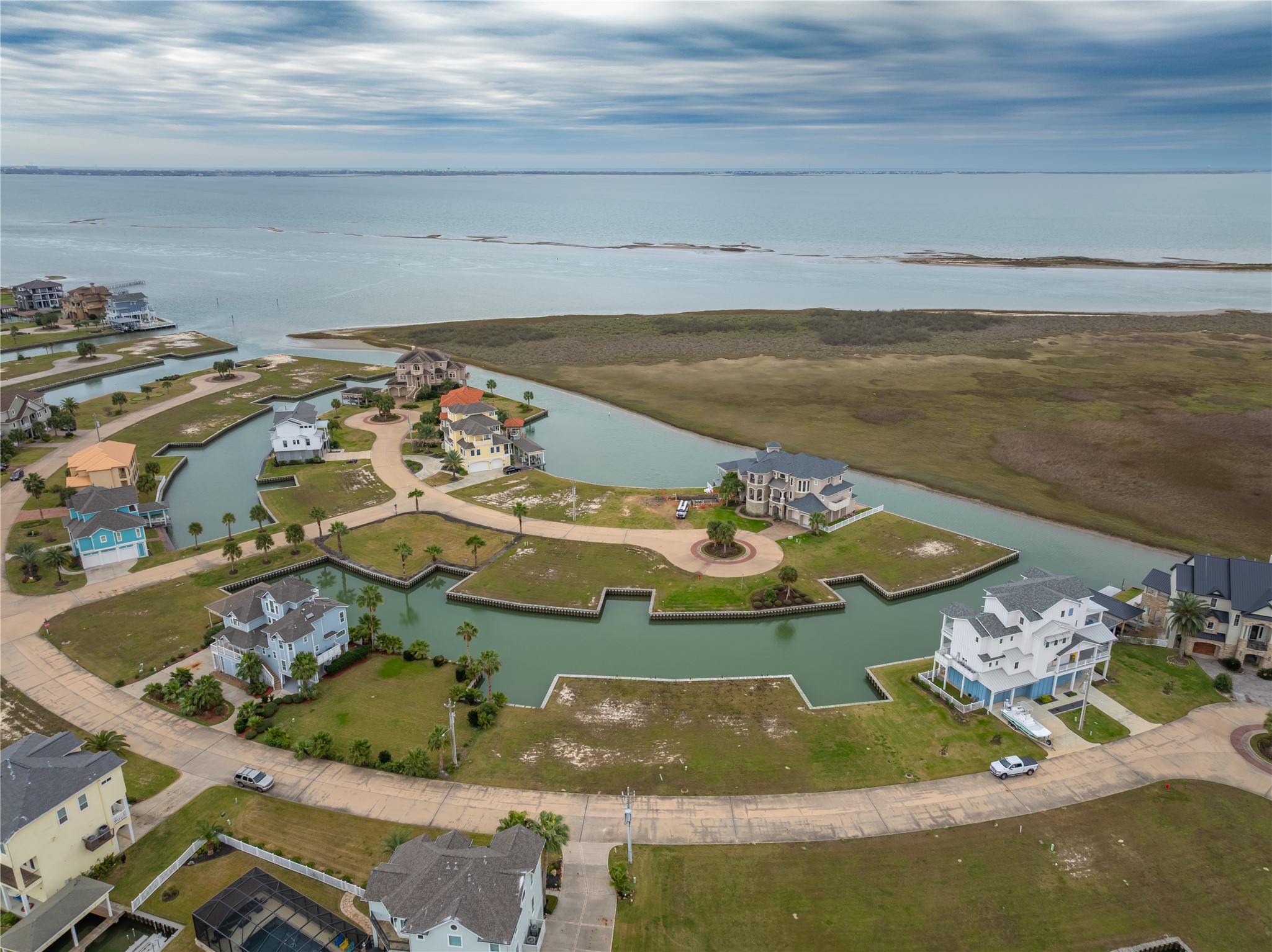 9 Half Moon Hitchcock, TX 77563 - Photo 36 of 39 a view of a water heater