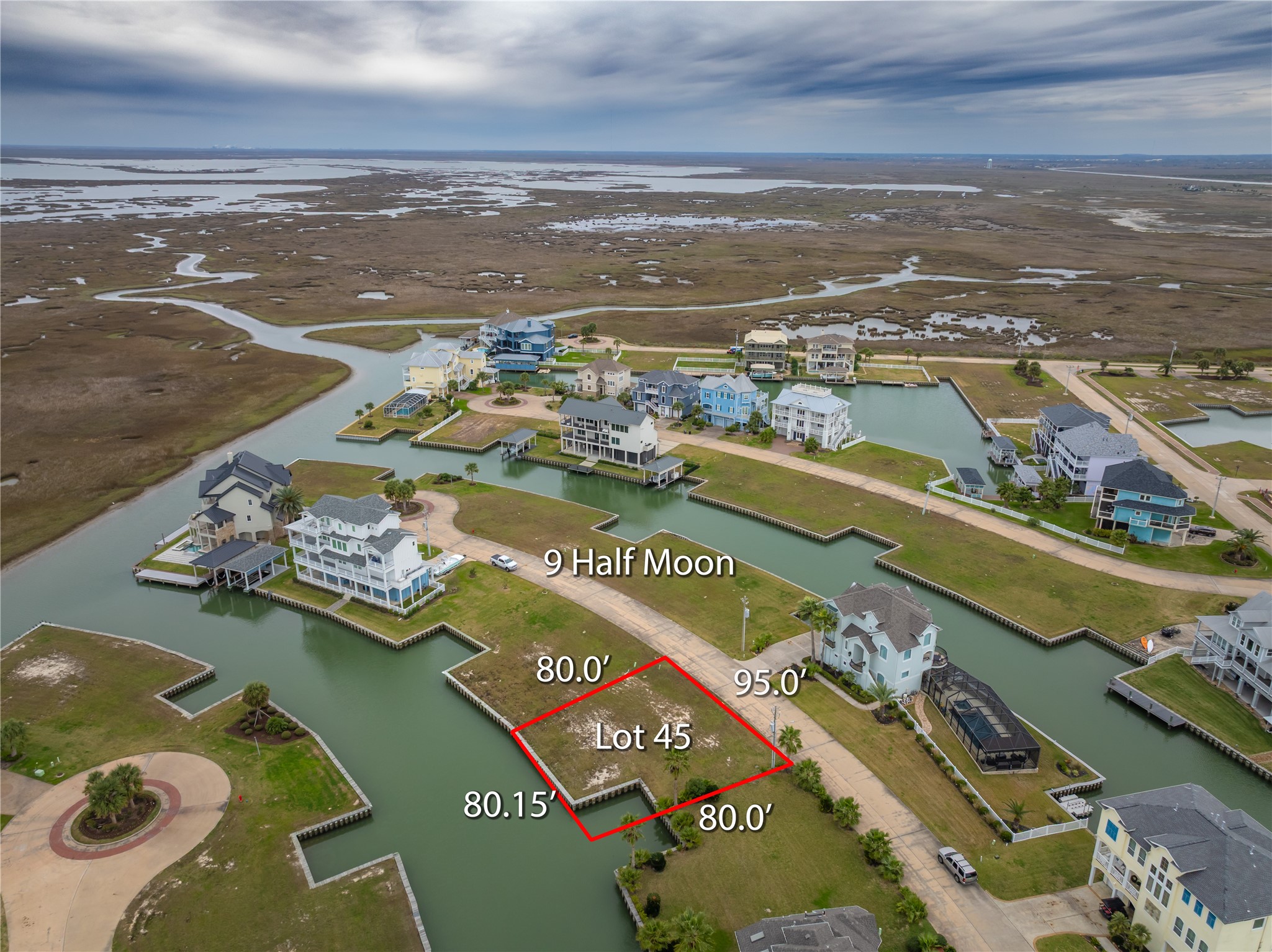 9 Half Moon Hitchcock, TX 77563 - Photo 4 of 39 an aerial view of a city with an ocean