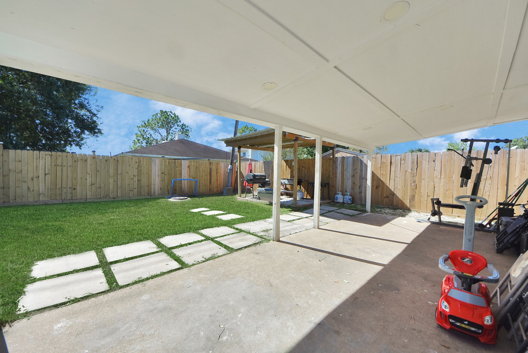 4815 Prairie Ridge Road Houston, TX 77053 - Photo 34 of 44 a house view with a backyard space