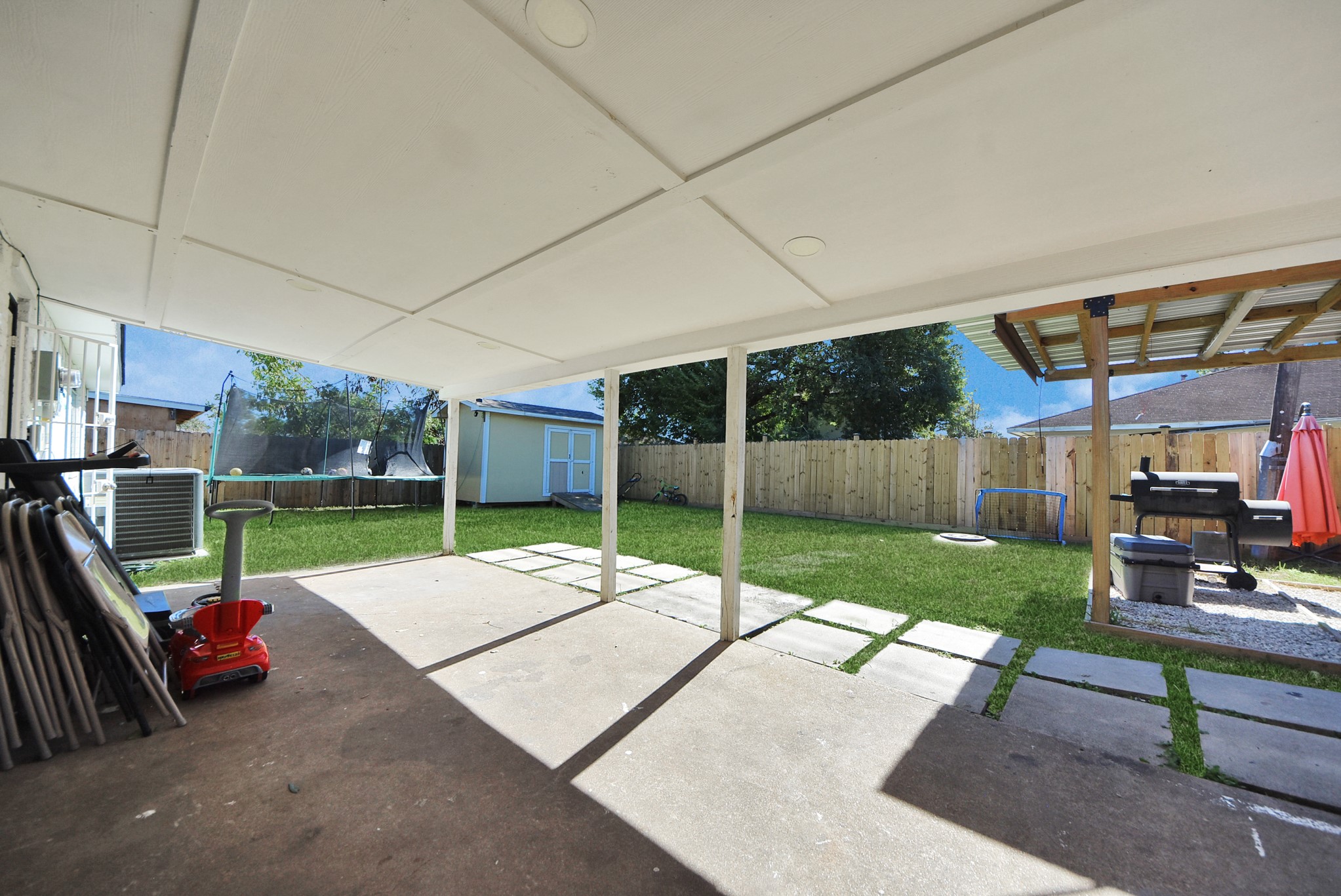 4815 Prairie Ridge Road Houston, TX 77053 - Photo 35 of 44 a view of a backyard with sitting area