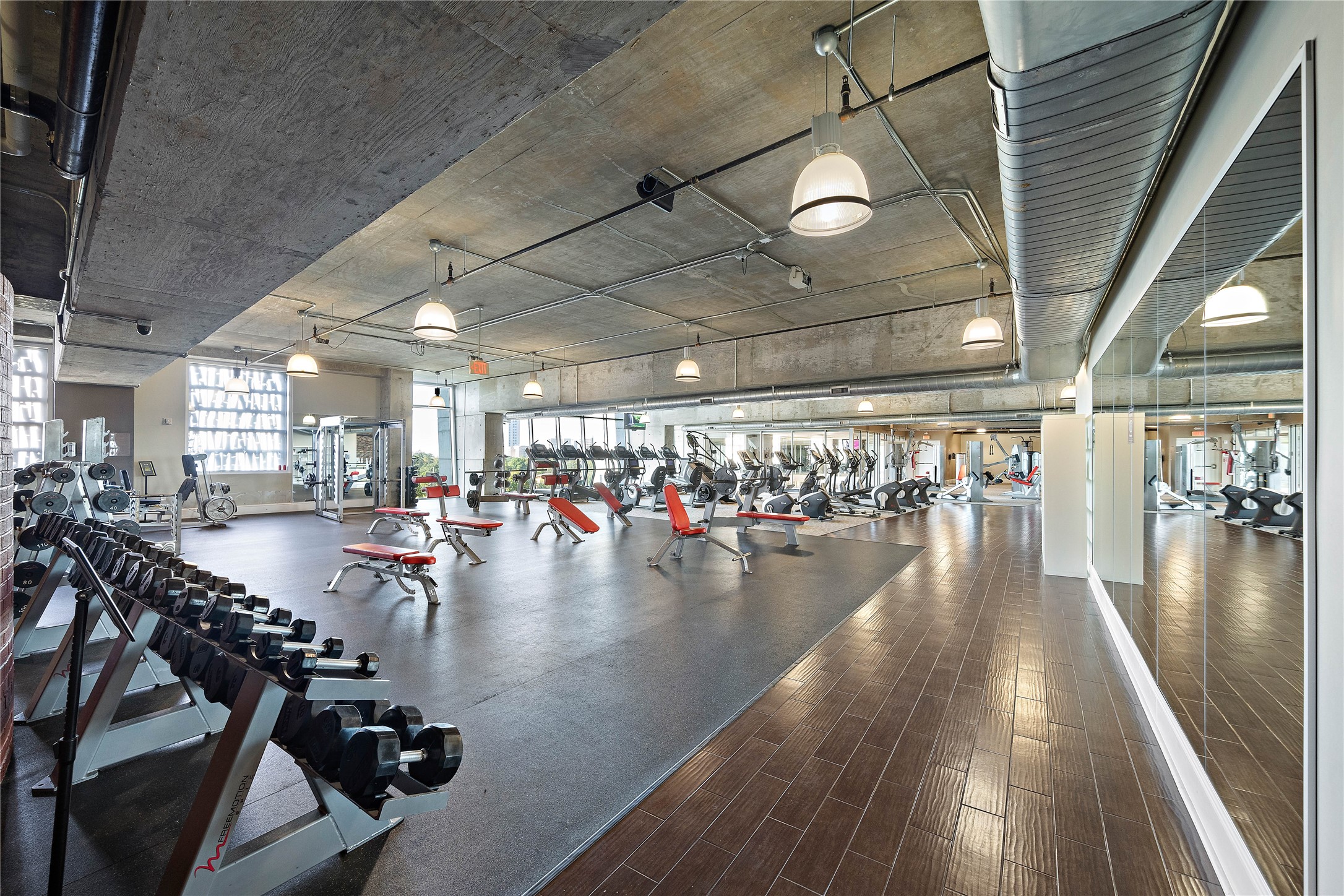 5925 Almeda Road, Unit 12312 Houston, TX 77004 - Photo 16 of 19 a view of a entryway with workspace