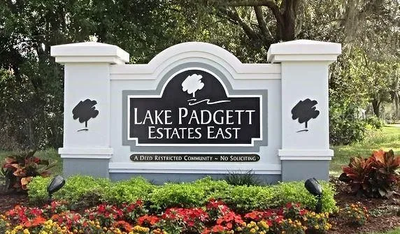 a view of sign board