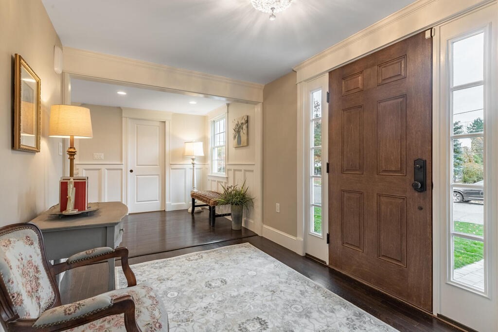 14 Bancroft Road Melrose, MA 02176 - Photo 6 of 33 Gallery Image 6