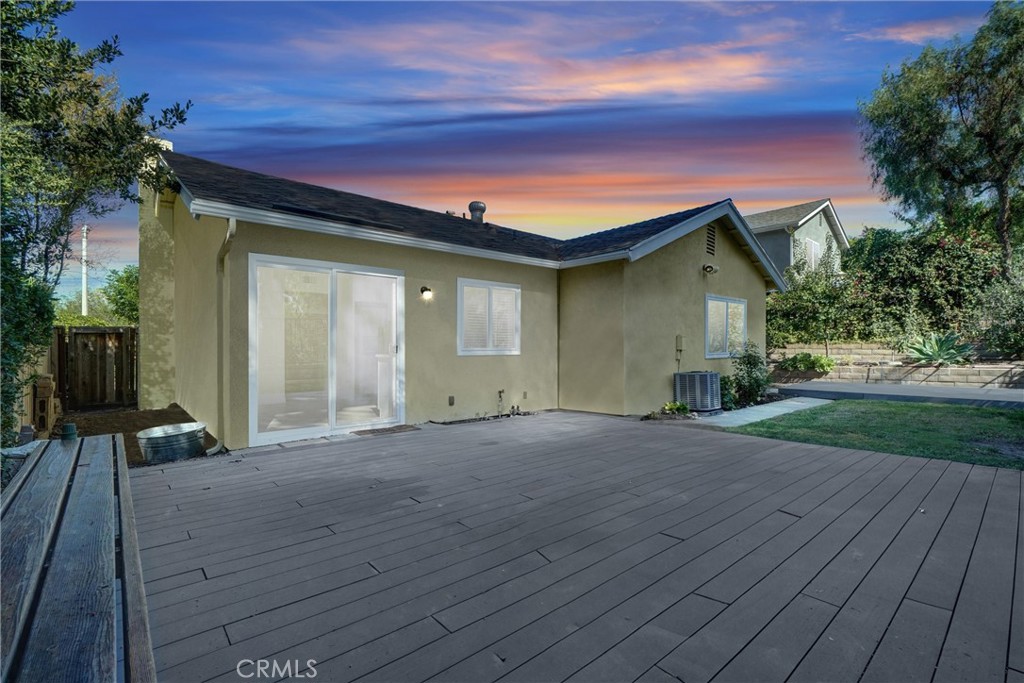 27122 Valleymont Road Lake Forest, CA 92630 - Photo 27 of 35 a view of a backyard of the house