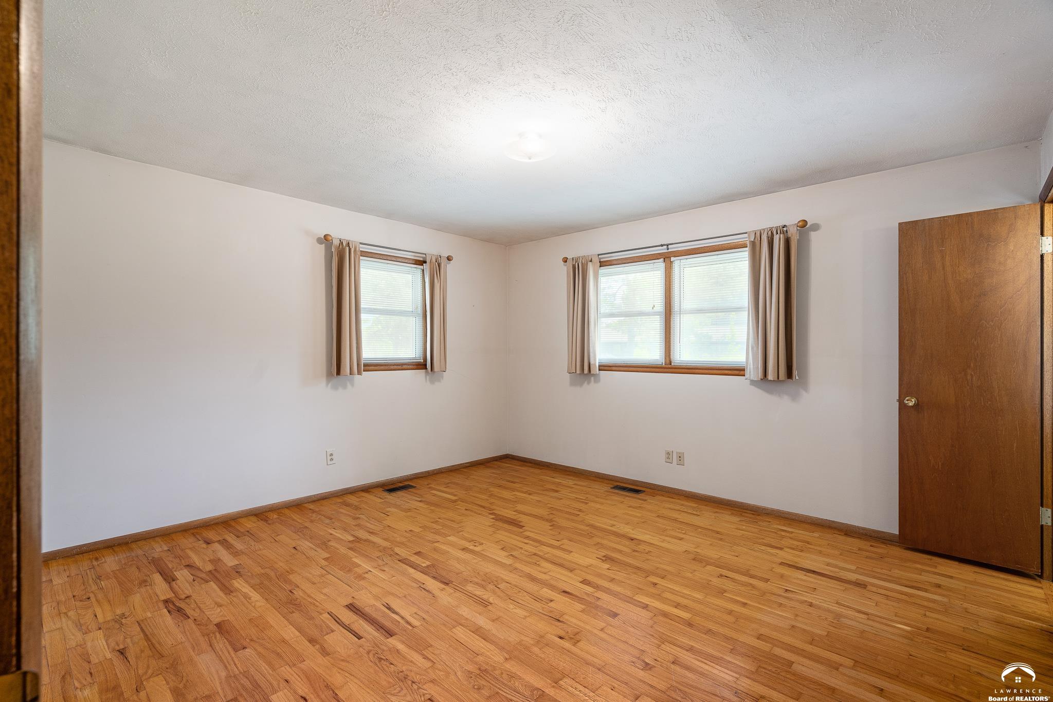 2229 Westchester Road Lawrence, KS 66049 - Photo 16 of 44