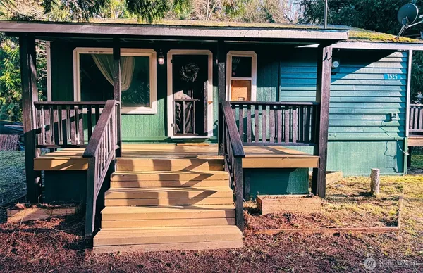 $180,000 | 7525 North Center Court, Concrete, WA 98237