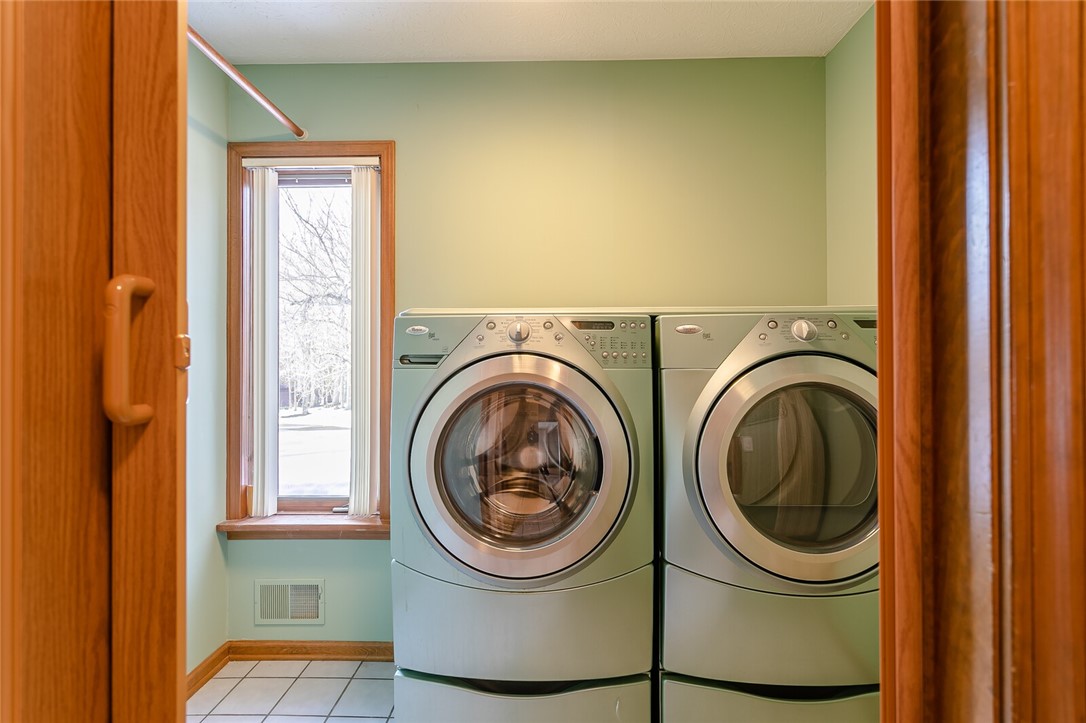 41 Split Rock Road Pittsford, NY 14534 - Photo 26 of 37