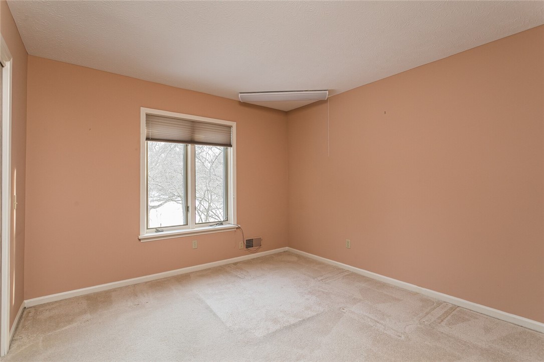 41 Split Rock Road Pittsford, NY 14534 - Photo 27 of 37