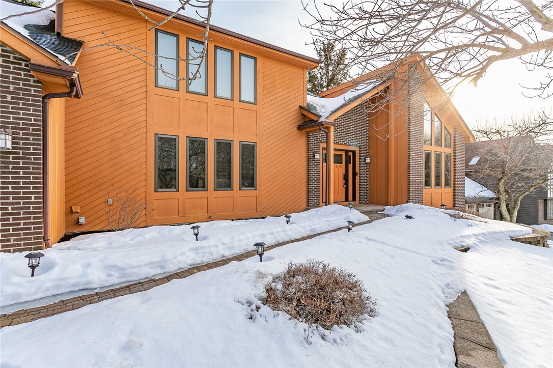 41 Split Rock Road Pittsford, NY 14534 - Photo 4 of 37