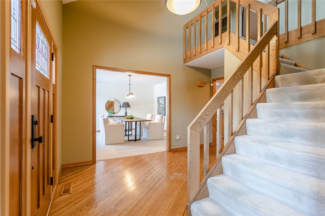 41 Split Rock Road Pittsford, NY 14534 - Photo 9 of 37