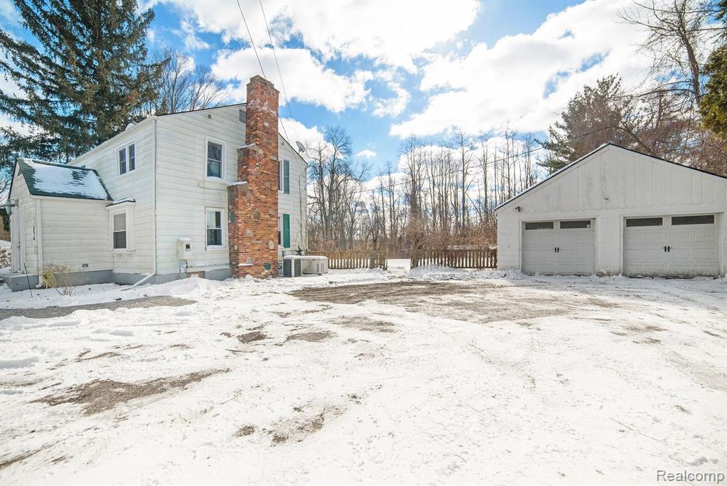 1458 Rochester Road Leonard, MI 48367 - Photo 23 of 32