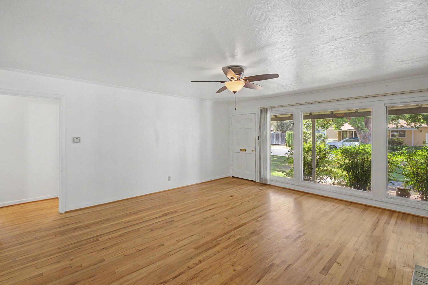 2804 Becerra Way Sacramento, CA 95821 - Photo 10 of 32 Gallery Image 10