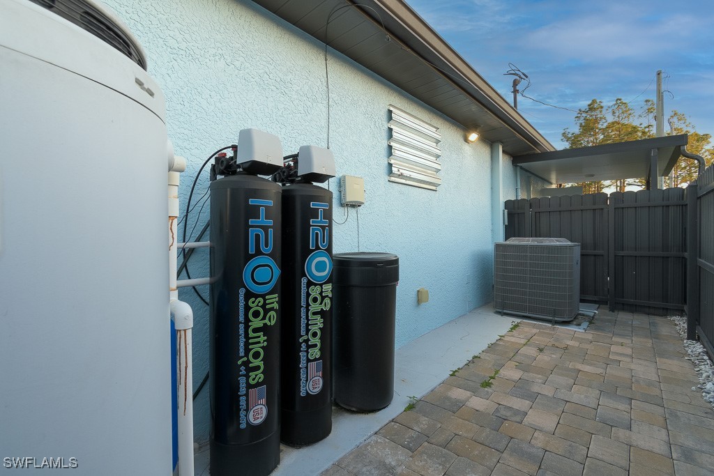 2808 9th Street Southwest Lehigh Acres, FL 33976 - Photo 31 of 34