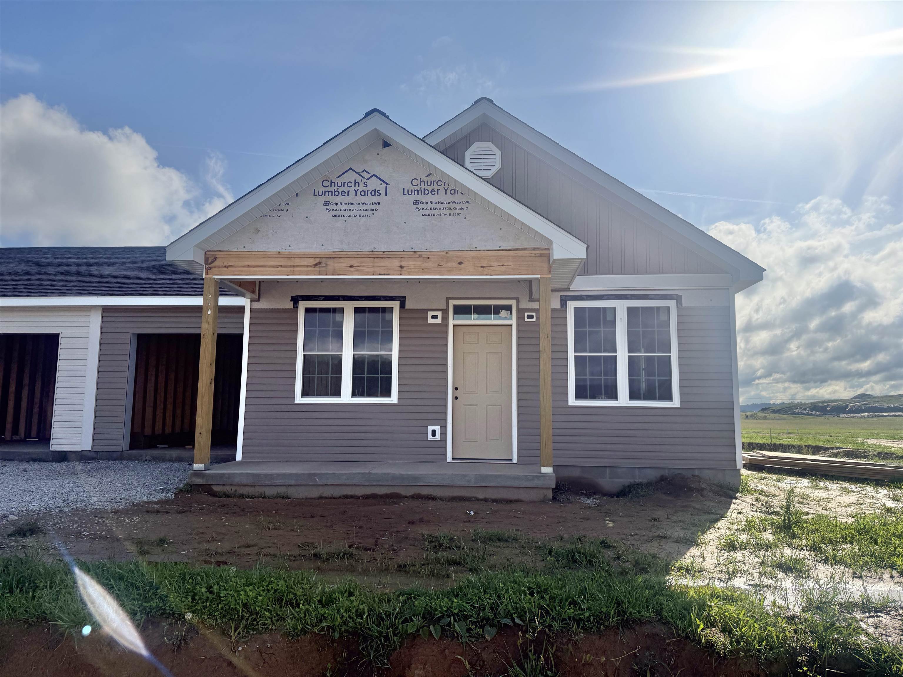 304 Bluegrass Way Grayson, KY 41143 - Photo 2 of 9