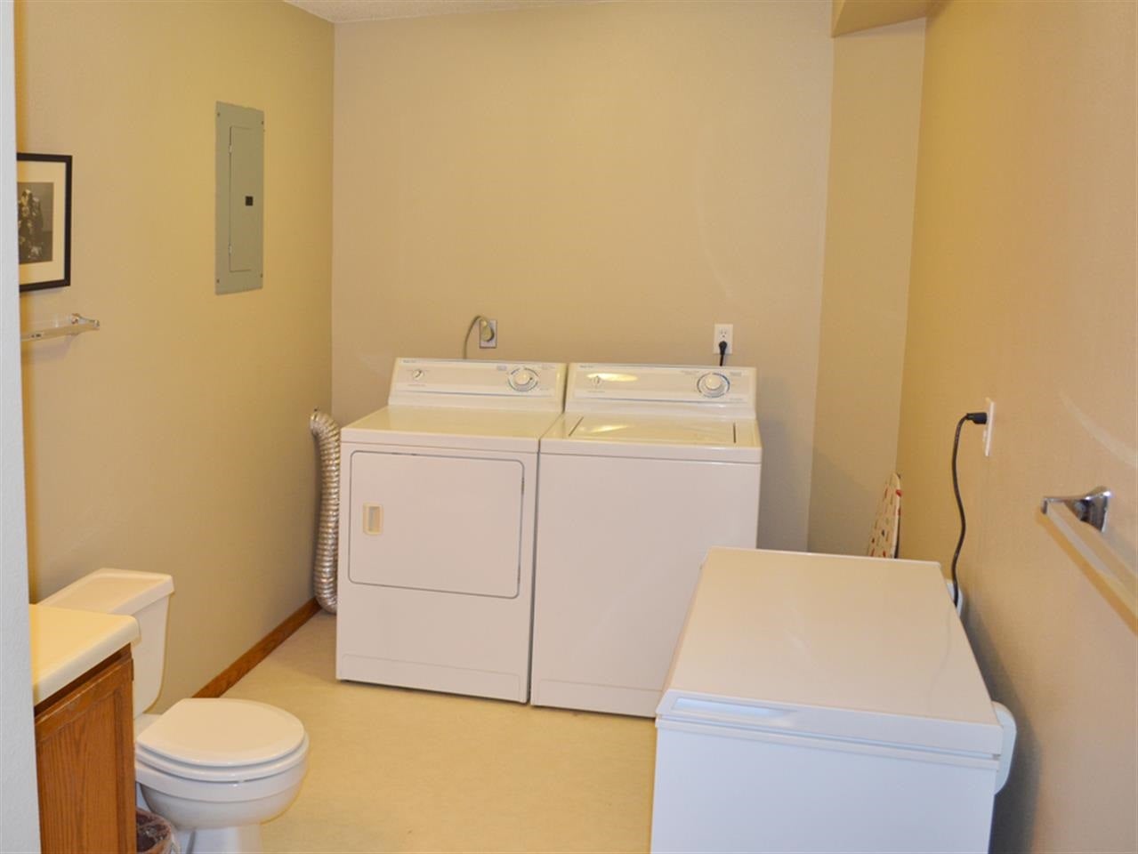 1995 Holiday Road Coralville, IA 52241 - Photo 6 of 6 Gallery Image 6