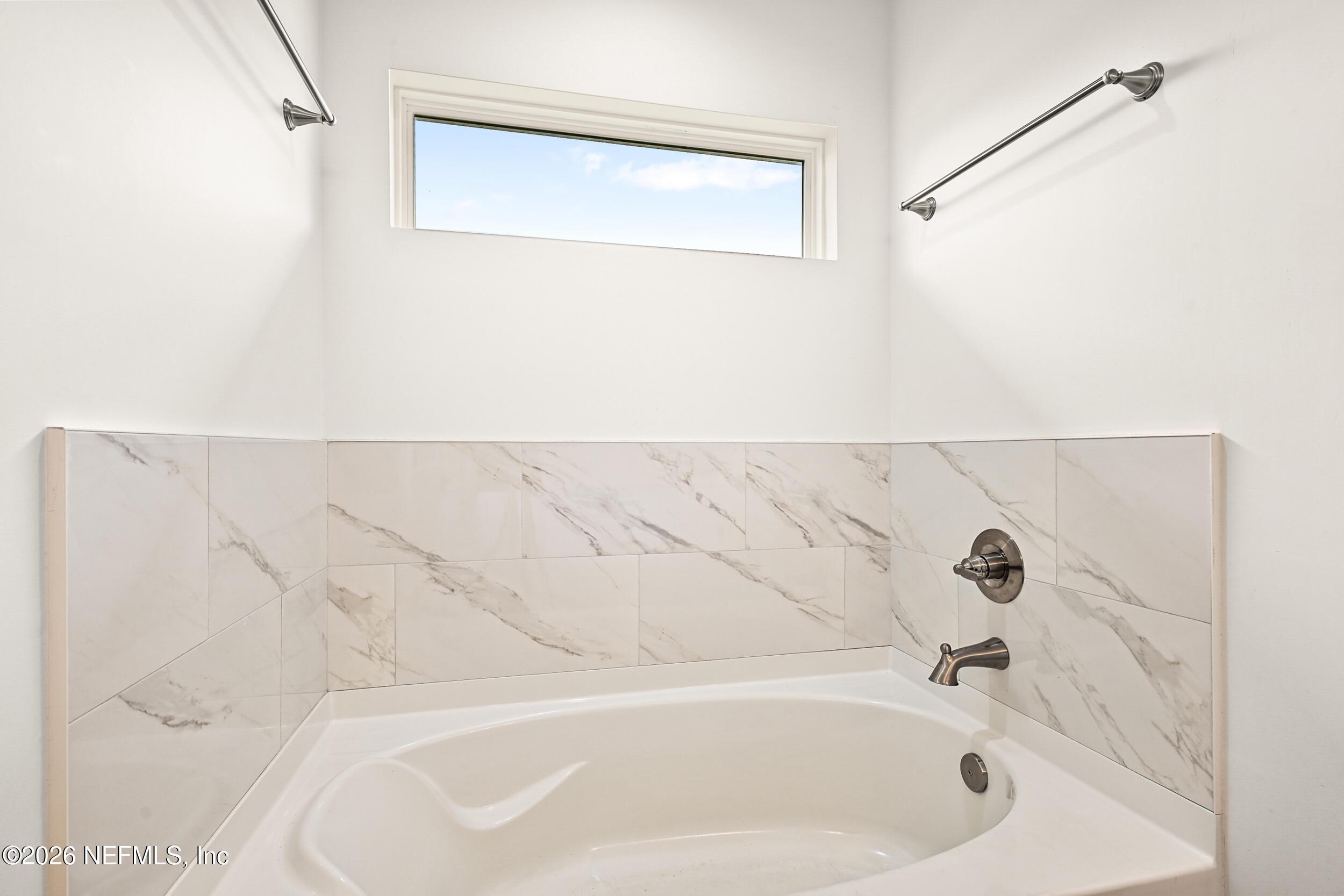 8685 Odis Yarborough Road Glen St. Mary, FL 32040 - Photo 27 of 59 Master Tub